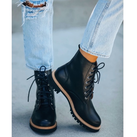 melirose_closet Shoes - One Left ✨ BRYCEN FAUX LEATHER LACE UP BOOT size 10